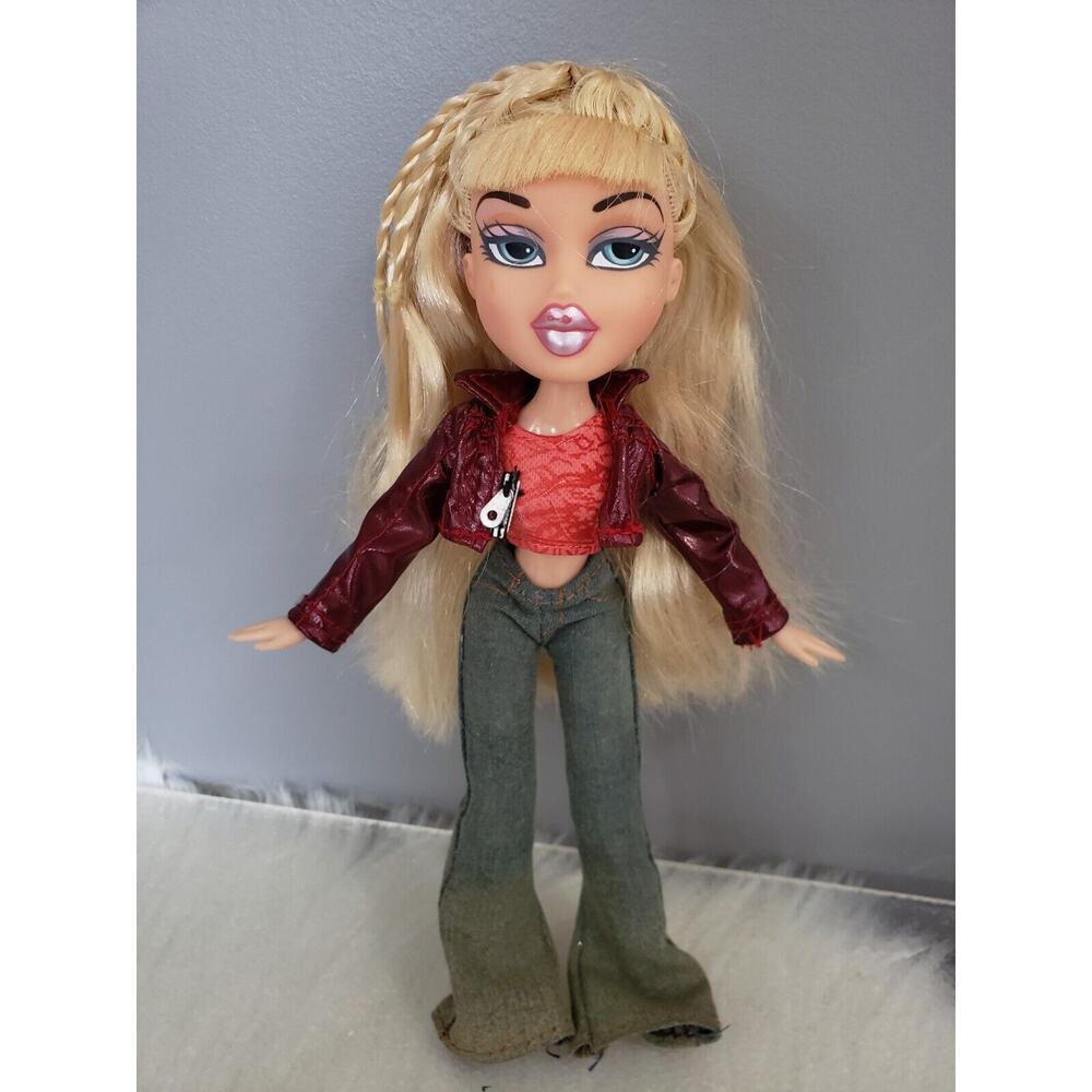 BRAIDED HAIR Bratz‎ Doll Cloe Xpress It Fashion Blonde Bangs Red Leather Jacket